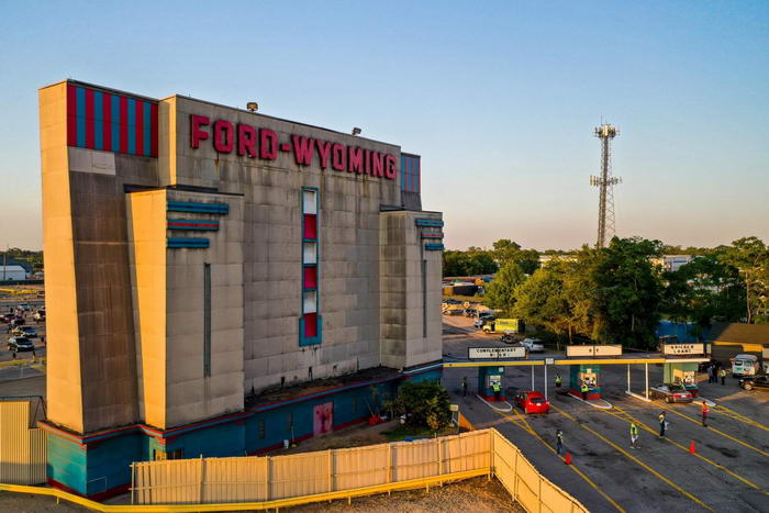 Ford-Wyoming Drive In Dearborn - 2020 Photo (newer photo)